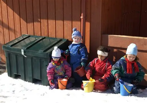 Oppbevaringskasse 350 l L110 x B600 x H84 cm rød 