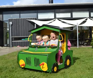 Traktor L133 x B110 x H120 cm