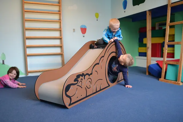 Sklie brun bjørn L178 x B43 x H72 cm 