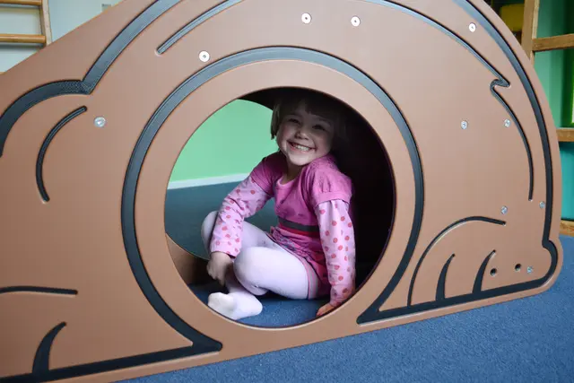 Sklie brun bjørn L178 x B43 x H72 cm 