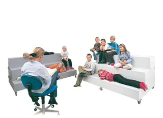 Scenetrapp B200 x D110 x H90 cm