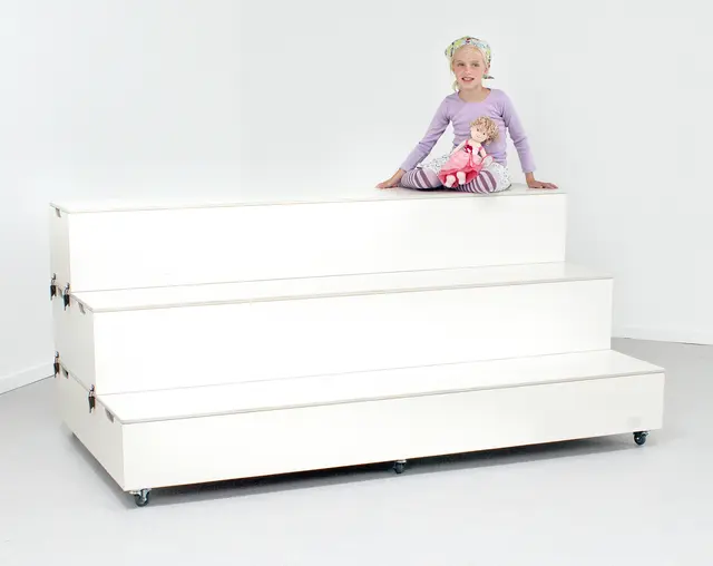 Scenetrapp B200 x D110 x H90 cm 