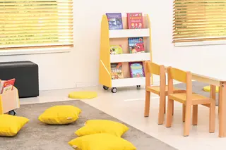 Quadro bokreol tosidig gul B90 x D38 x H98 cm