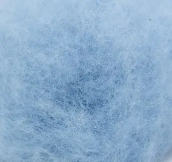 Kardet ull lys blå 1 kg 