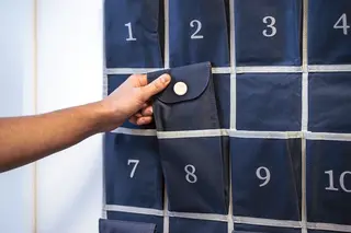 Mobilhotell med 30 låsbare mobiltrekk