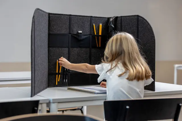 Lyddempende bordskjerm L50 x B50 x H50 cm 