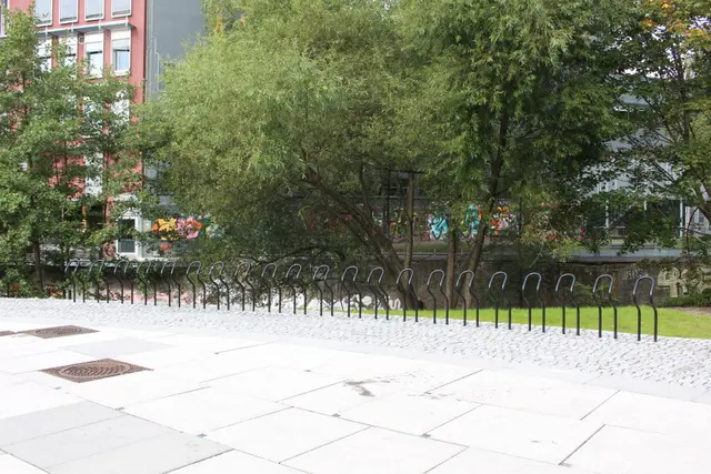 Publicus sykkelstativ for betongsokkel B20 x D85 x H93 cm 