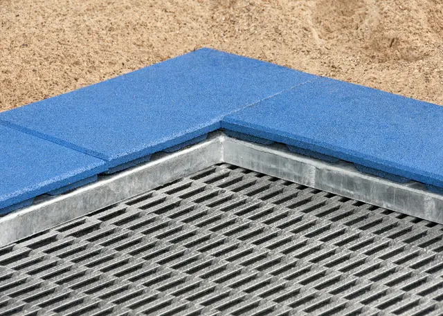 Kvadratisk trampoline S L150 x B150 cm 