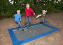 Kvadratisk trampoline S L150 x B150 cm 