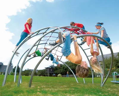 Klatrebue L400 x B370 x H190 cm 