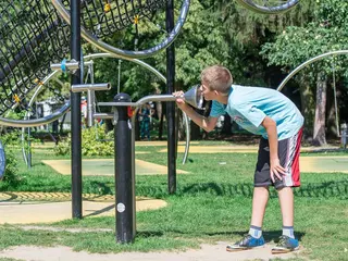 Samtale over kanalen L57 x B34 x H134 cm