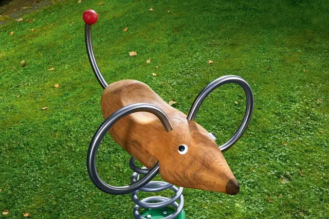 Mina vippe L90 x B67 x H71 cm 