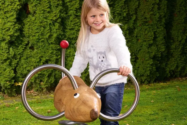 Mina vippe L90 x B67 x H71 cm 