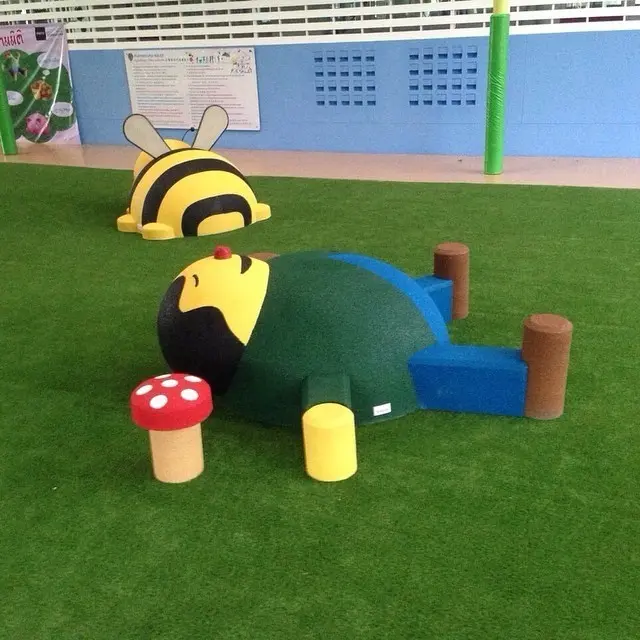 Bonde gummidyr 3D-figur L221 x B228 x H85 cm 