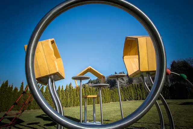 Hexa 3 lekeapparat L499 x B776 x H264 cm 