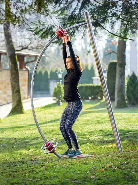 Pull over trainer L174 x B51 x H256 cm 