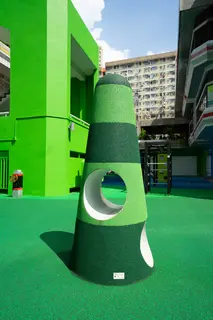 Fyr grønt gummifigur 3D Ø100 x H210 cm