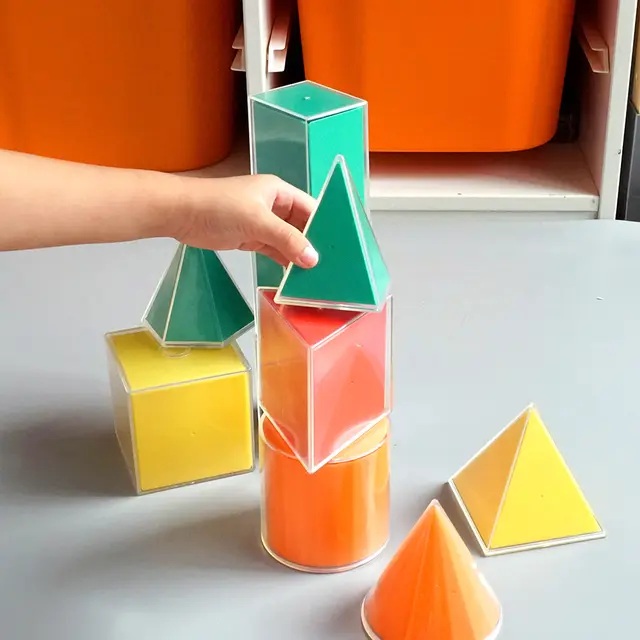 2D og 3D utbrettbare geometriske former H8 cm, 12 stk 