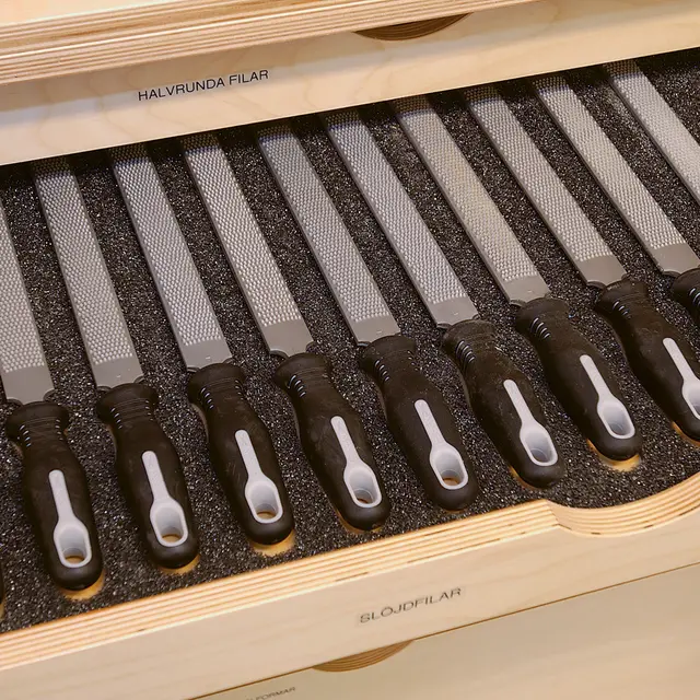 Sjöbergs skap til tresløyd B100 x D49 x H210 cm 