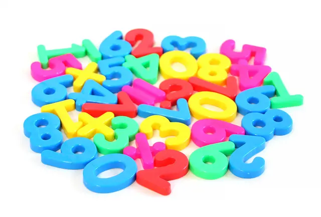 Magnetiske tall 36 stk, 3-4 cm 