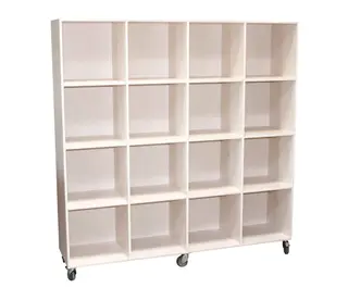 Kubus reol med bakvegg 16 rom Med sokkel