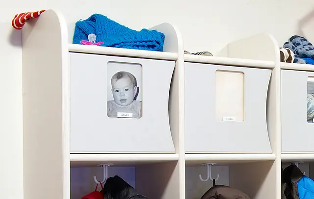 Utfrest bilderamme garderobedør 