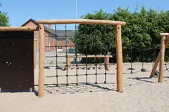 Core klatrenett med robiniastolper B280 x D20 x H210 cm