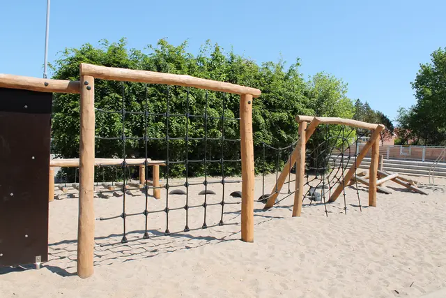 Core klatrenett med robiniastolper B280 x D20 x H210 cm 