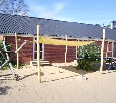 Solseil firkantet med stolper L420 x B420 cm