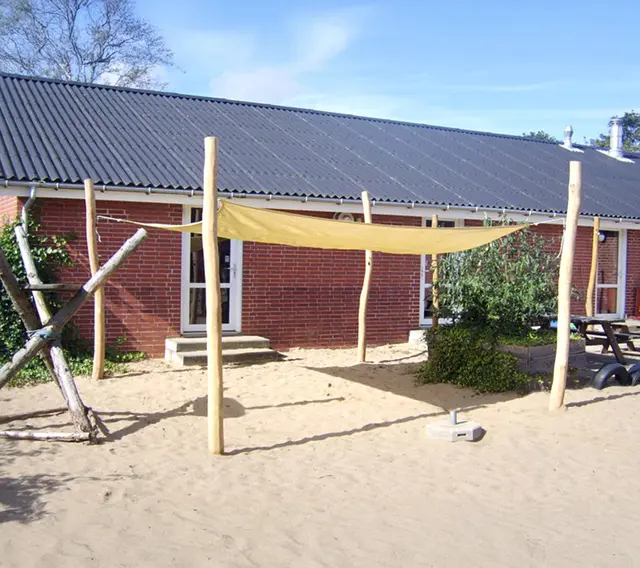 Solseil firkantet med stolper L420 x B420 cm 