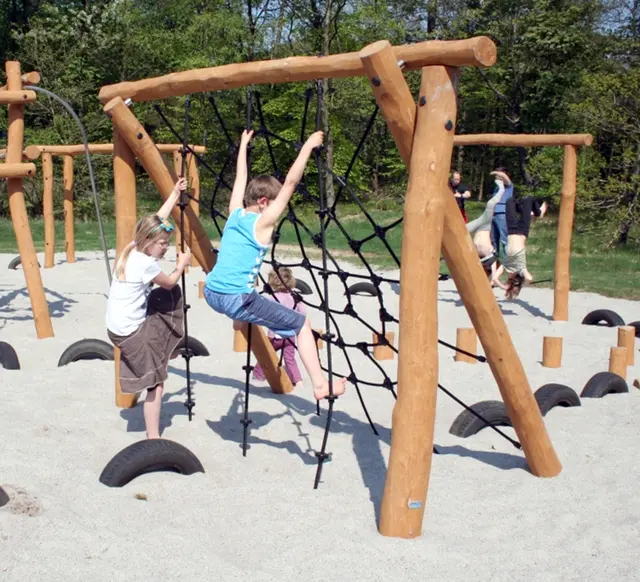 Core robinia spidernett B320 x D238 x H214 cm 