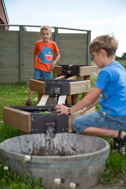 Core vannlek med trekantkar L330 x B70 x H50 cm 