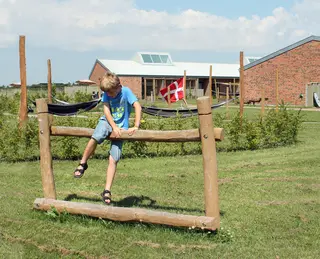 Trigonor Basic balansebom med vange L210 x B24 x H130 cm