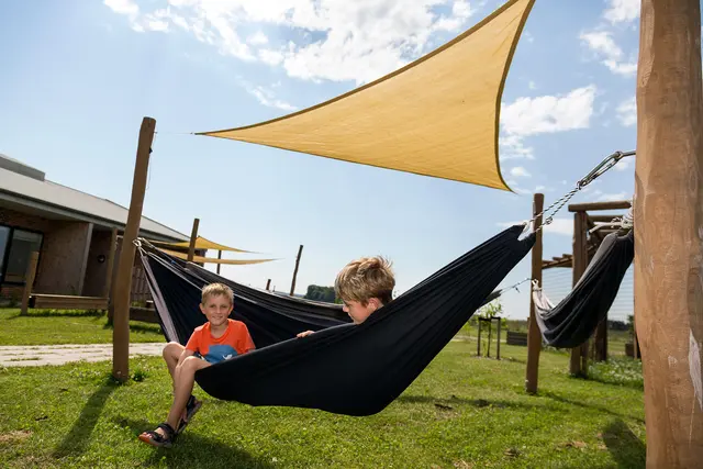 Hengekøyekombinasjon med solseil L400 x B340 x D340 x H220 cm 