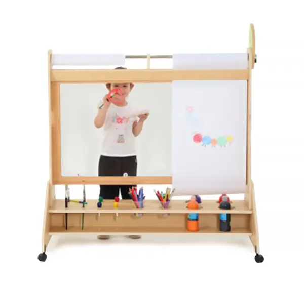 Mobilt staffeli med plexiglass L123 x B70 x H130 cm 