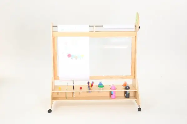 Mobilt staffeli med plexiglass L123 x B70 x H130 cm 