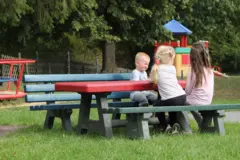 Canetti barnebenk med rygg B150 x D53 x H63 cm