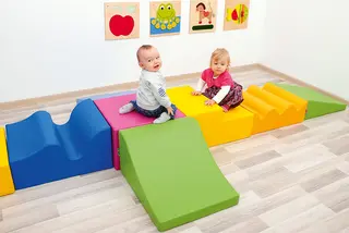 Skumsett hinderløype 8 deler