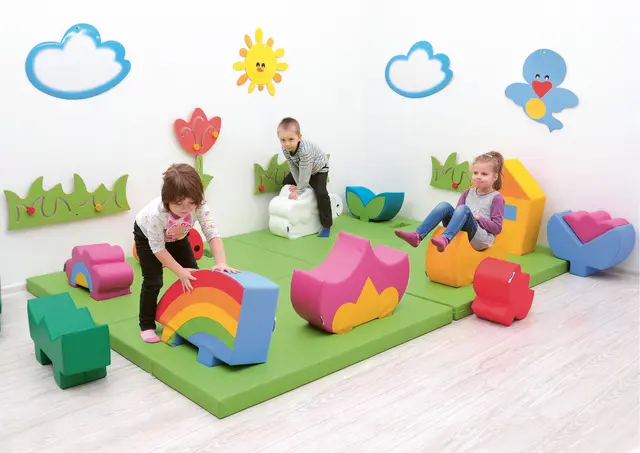 Myk lekeplass madrass med stikkontakt B150 x D100 x H8 cm 