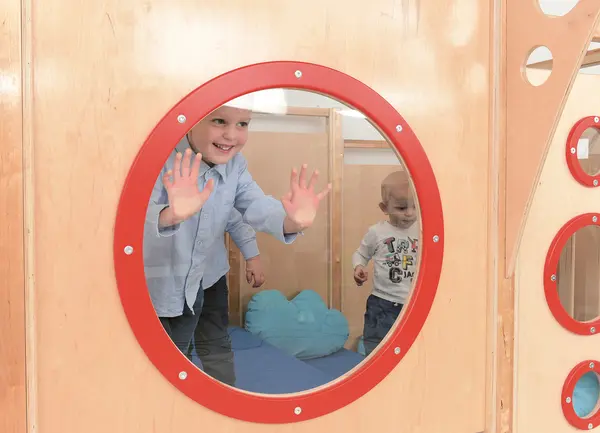 Neptun lekehjørne B235 x D303 x H210 cm 