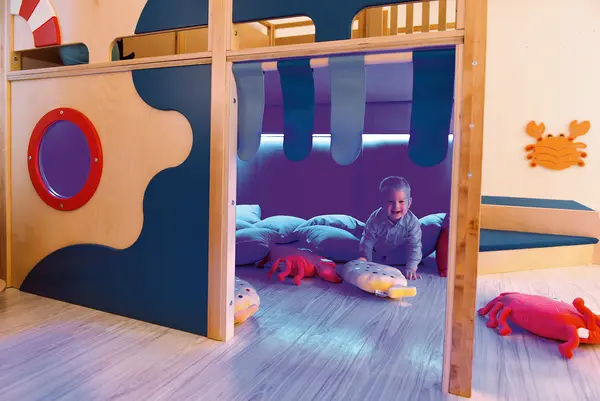 Neptun lekehjørne B235 x D303 x H210 cm 