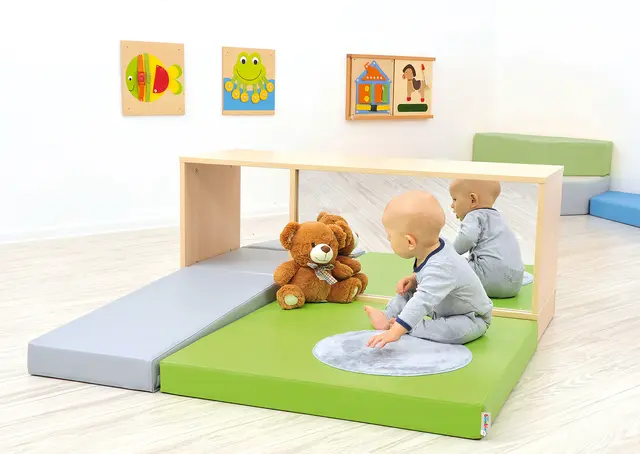 Quadro lekehjørne med speil B117 x D42 x H50 cm 