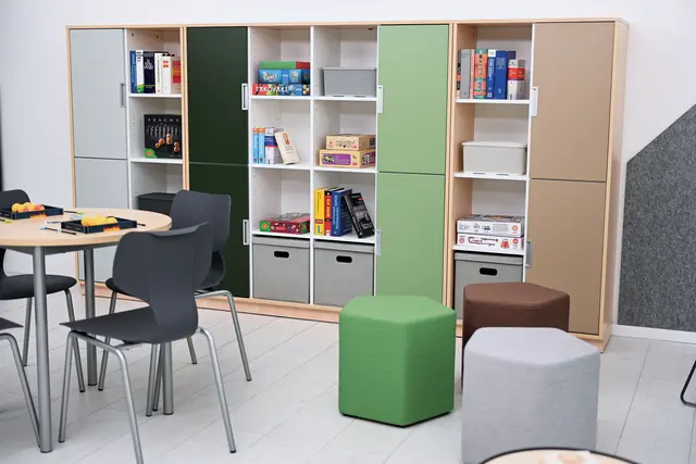 Quadro XL reol 8 rom B80 x D42 x H162 cm 