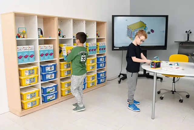 Quadro XL reol 8 rom B80 x D42 x H162 cm 