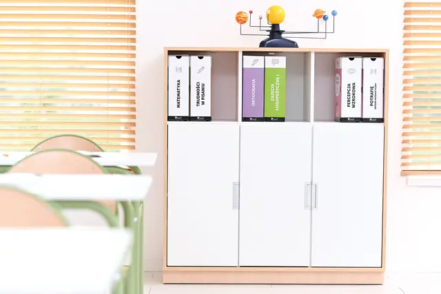 Quadro L reol 9 rom B117 x D42 x H125 cm 