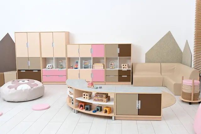 Quadro L reol 9 rom B117 x D42 x H125 cm 