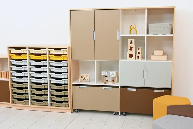 Quadro multifunksjonsskap B155 x D42 x H162 cm 