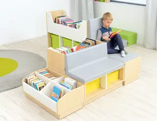 Quadro bokreol med sitteseksjon B80 x D42 x H88 cm