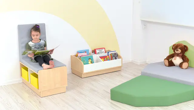 Quadro bokreol med sitteseksjon B80 x D42 x H88 cm 