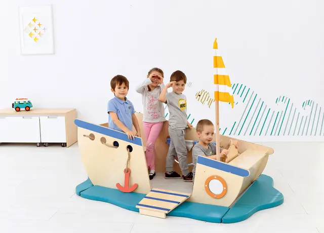 Lekebåt med madrasser B168 x D80 x H66 cm 